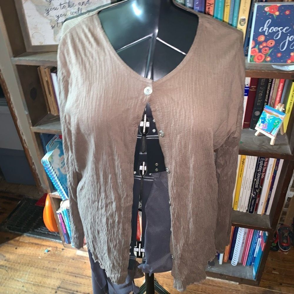 Fresh Produce tan lightweight granny core L cozy cardigan